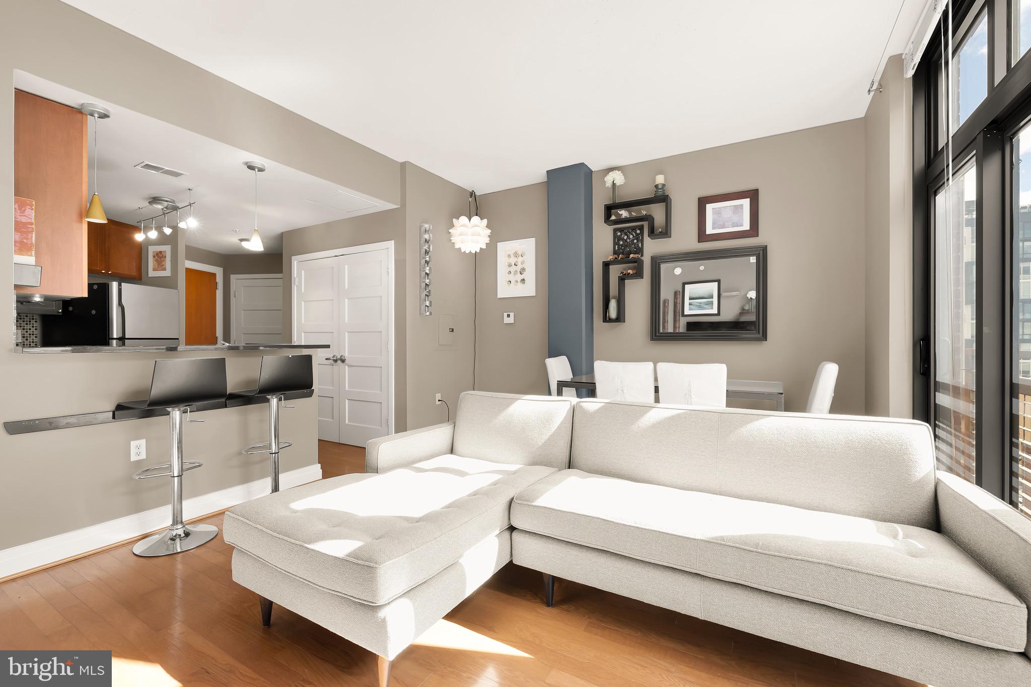 2120 Vermont Ave NW #422