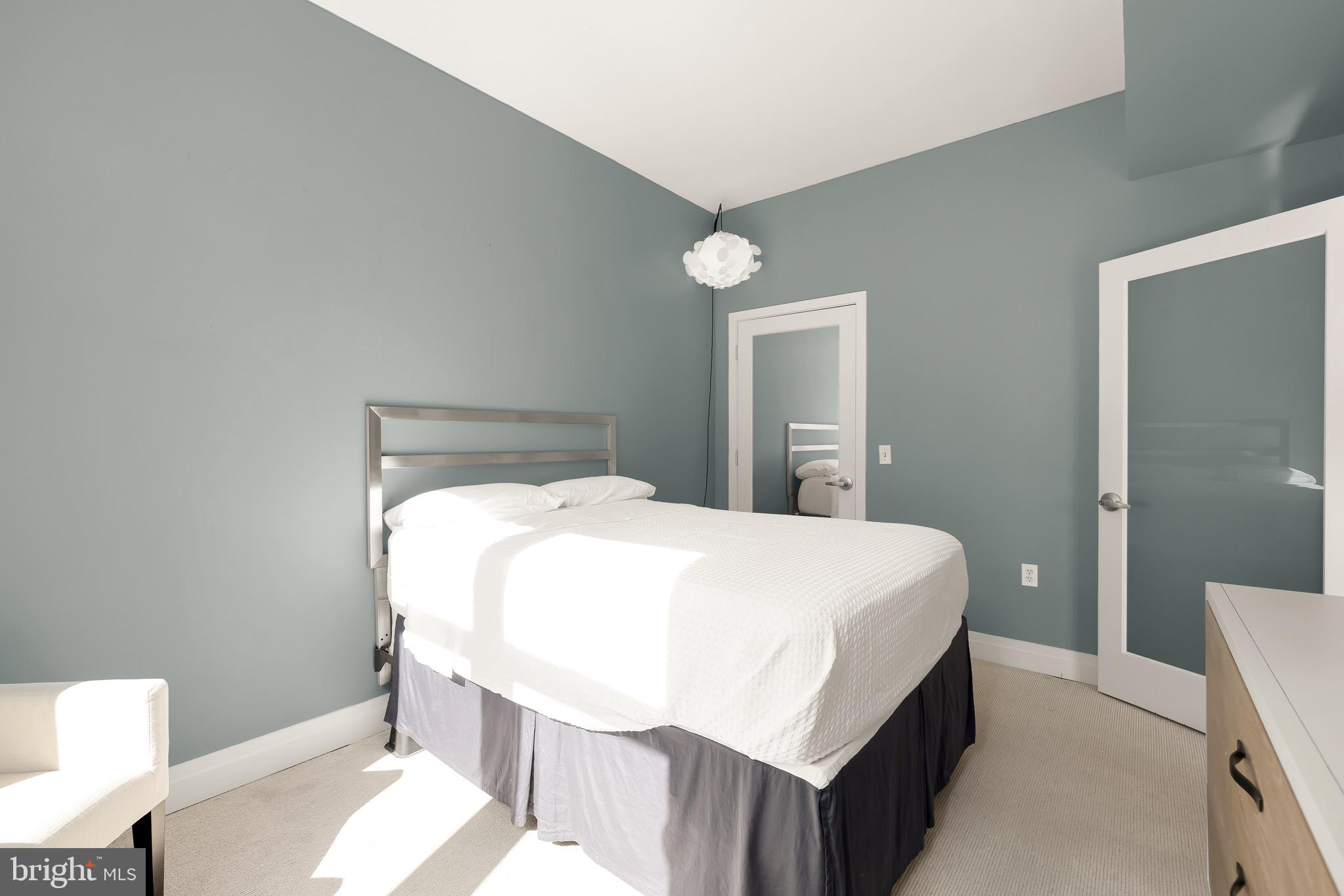 2120 Vermont Ave NW #422