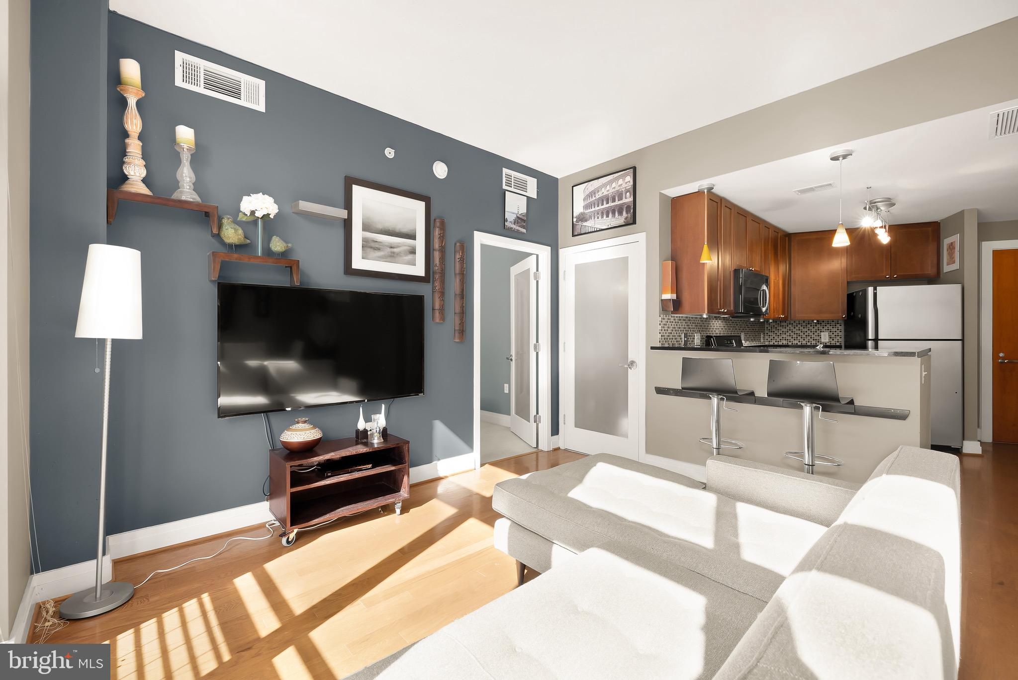 2120 Vermont Ave NW #422