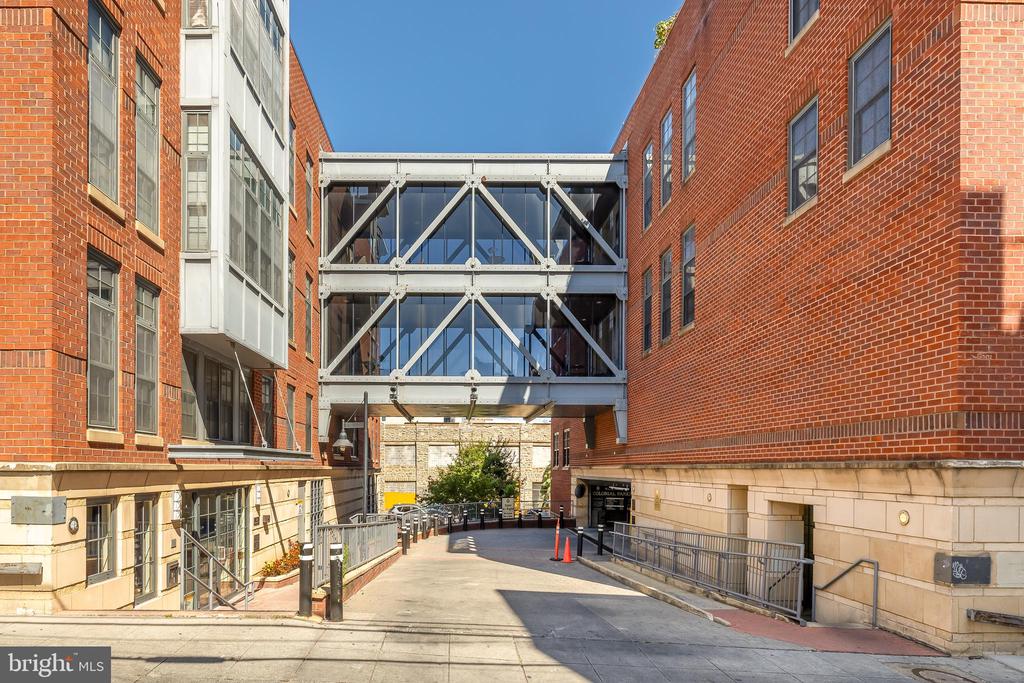 2328 Champlain St NW #406