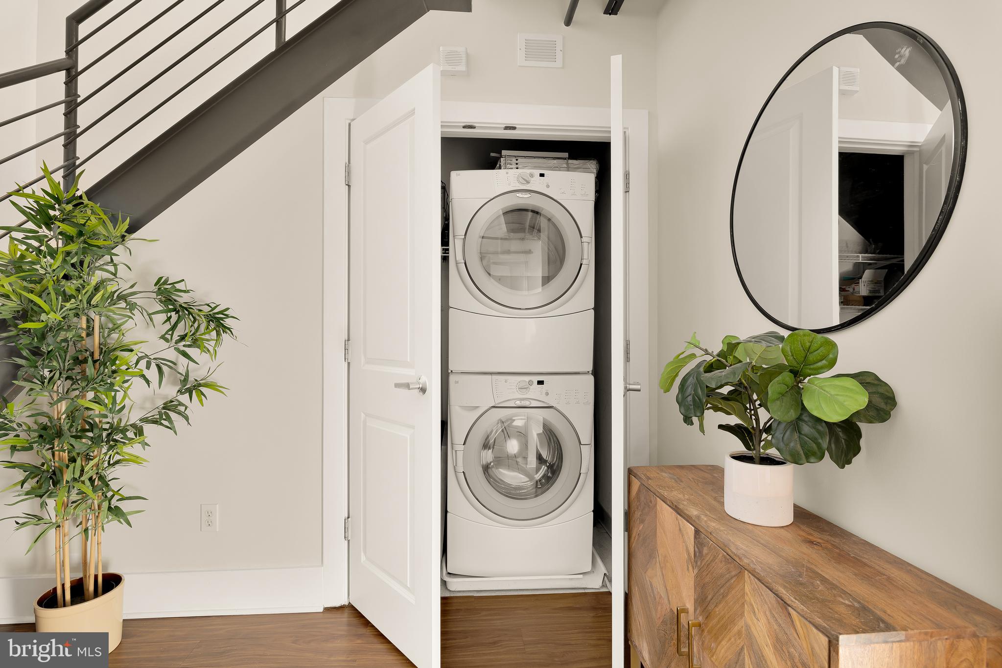 2328 Champlain St NW #406