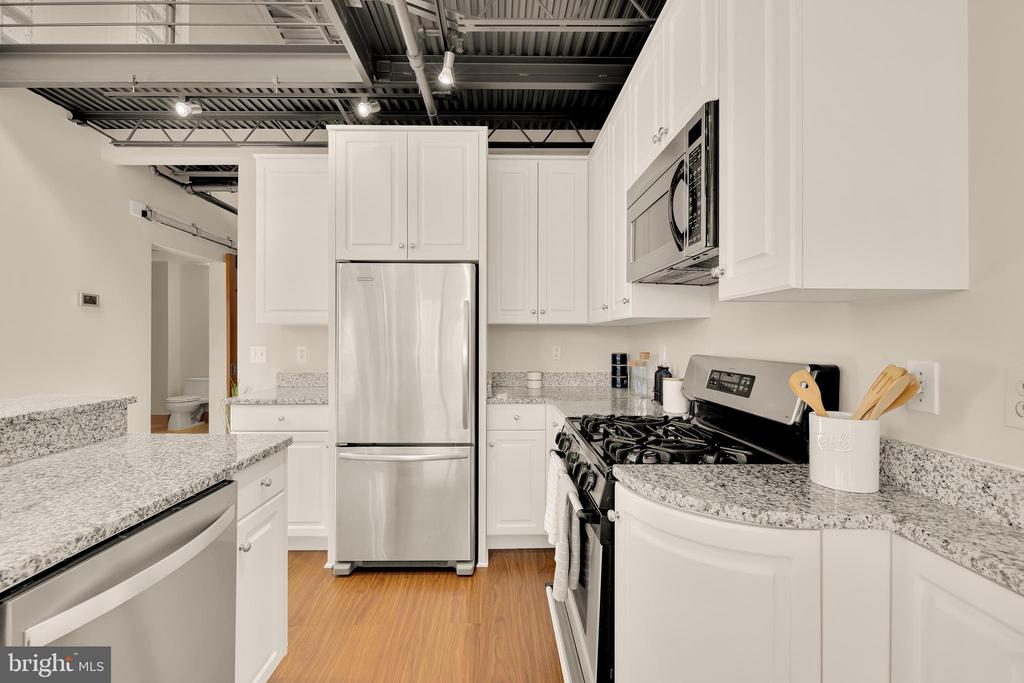 2328 Champlain St NW #406