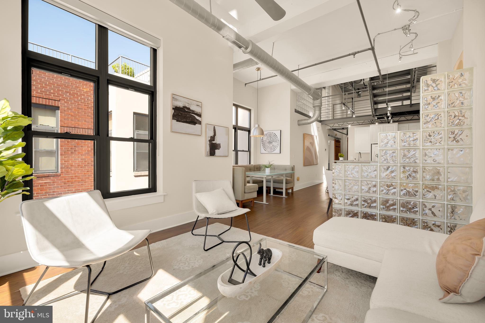 2328 Champlain St NW #406