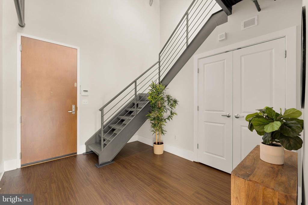 2328 Champlain St NW #406