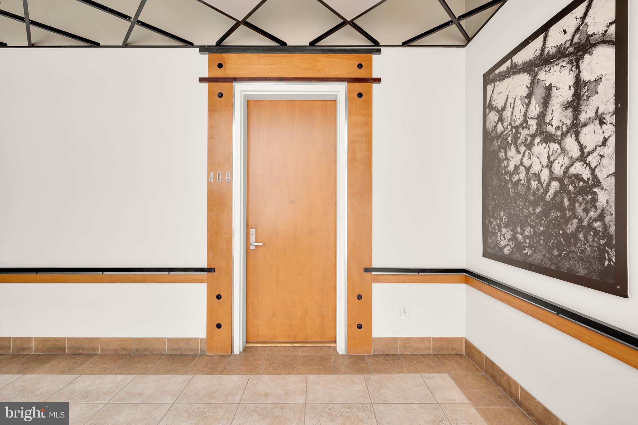 2328 Champlain St NW #406