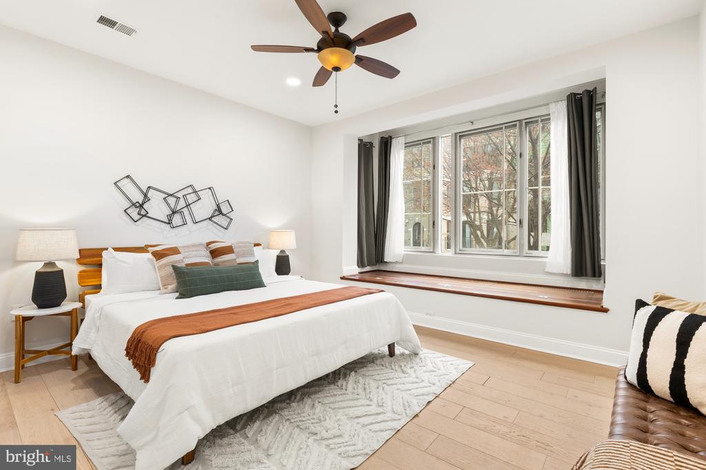1464 Harvard St NW #3