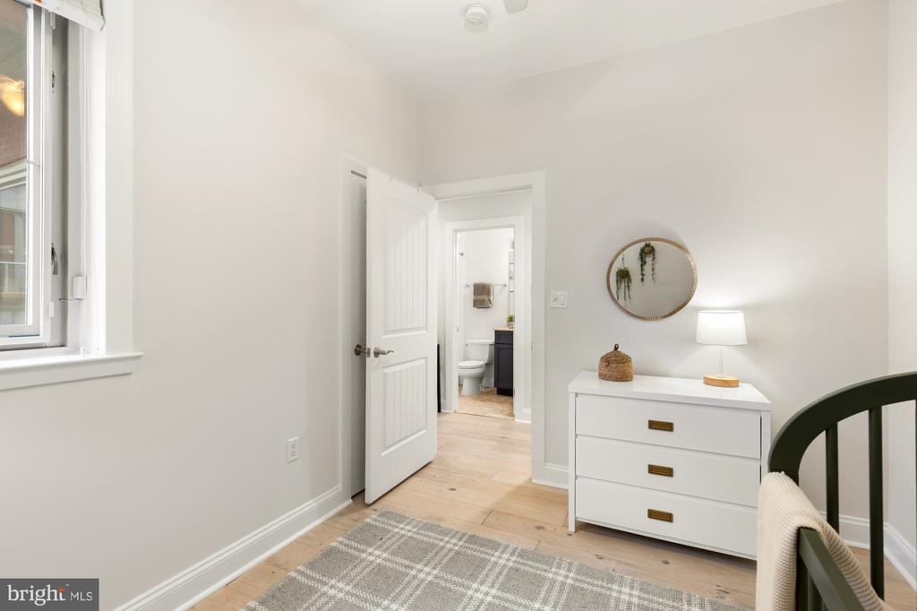 1464 Harvard St NW #3