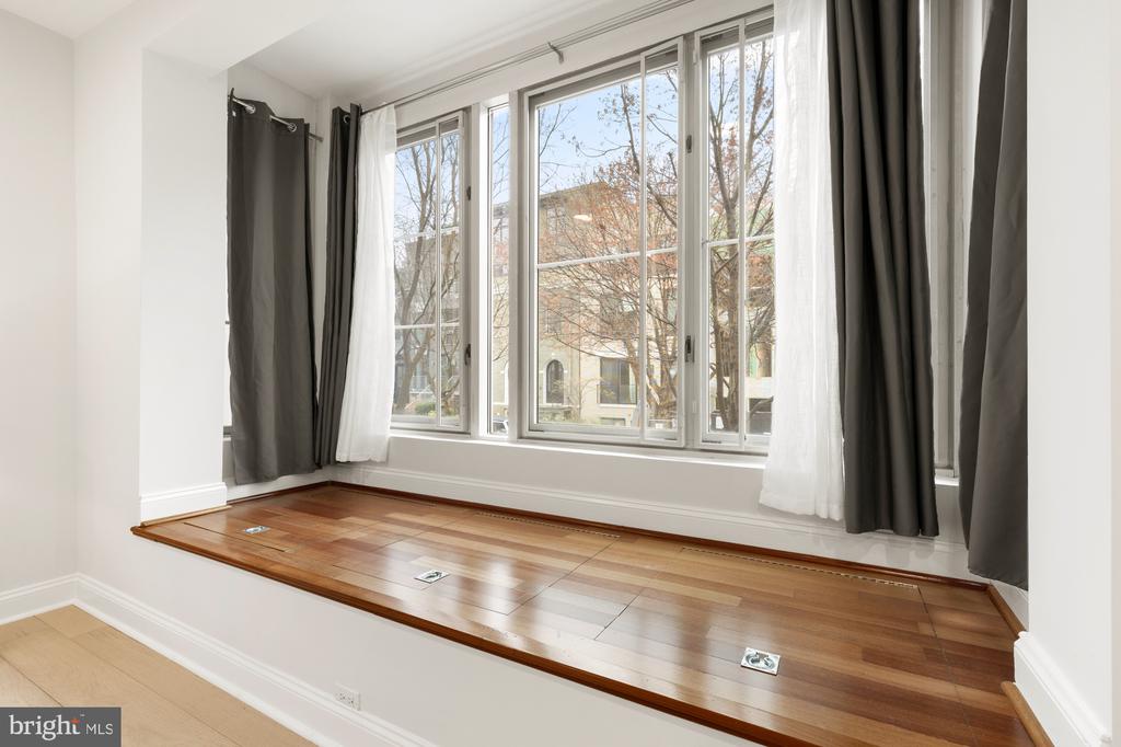 1464 Harvard St NW #3