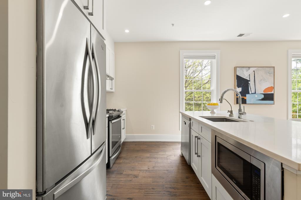 16 Grant Cir NW #2