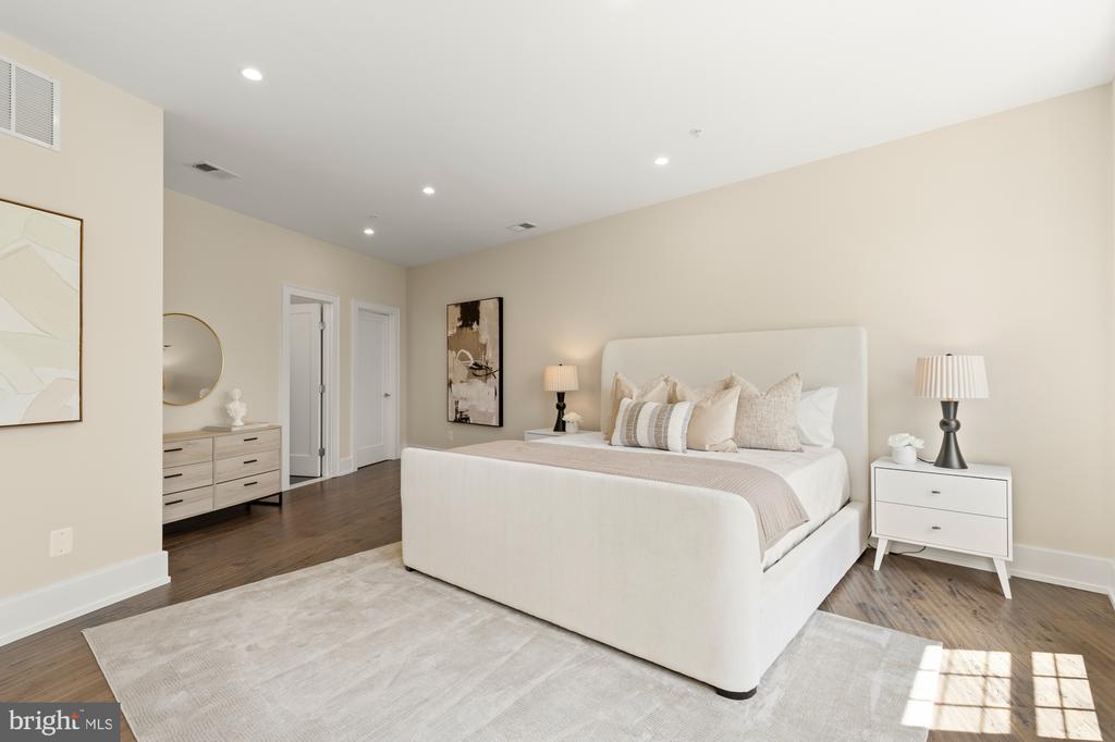 16 Grant Cir NW #2