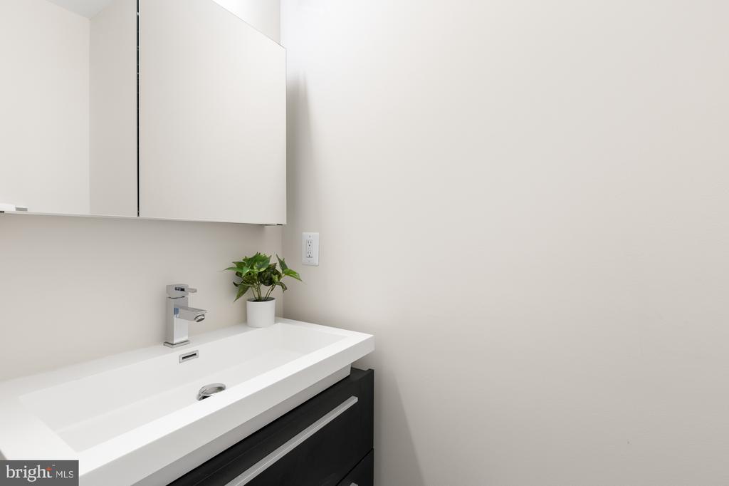 16 Grant Cir NW #2