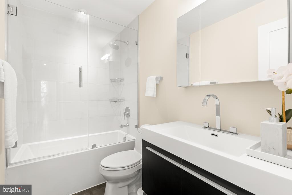 16 Grant Cir NW #2