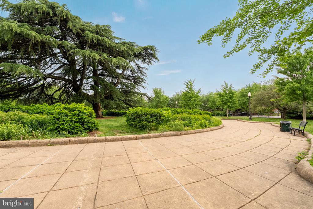 16 Grant Cir NW #2