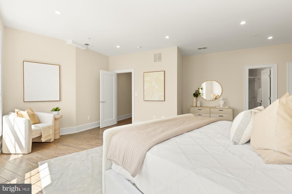 16 Grant Cir NW #2