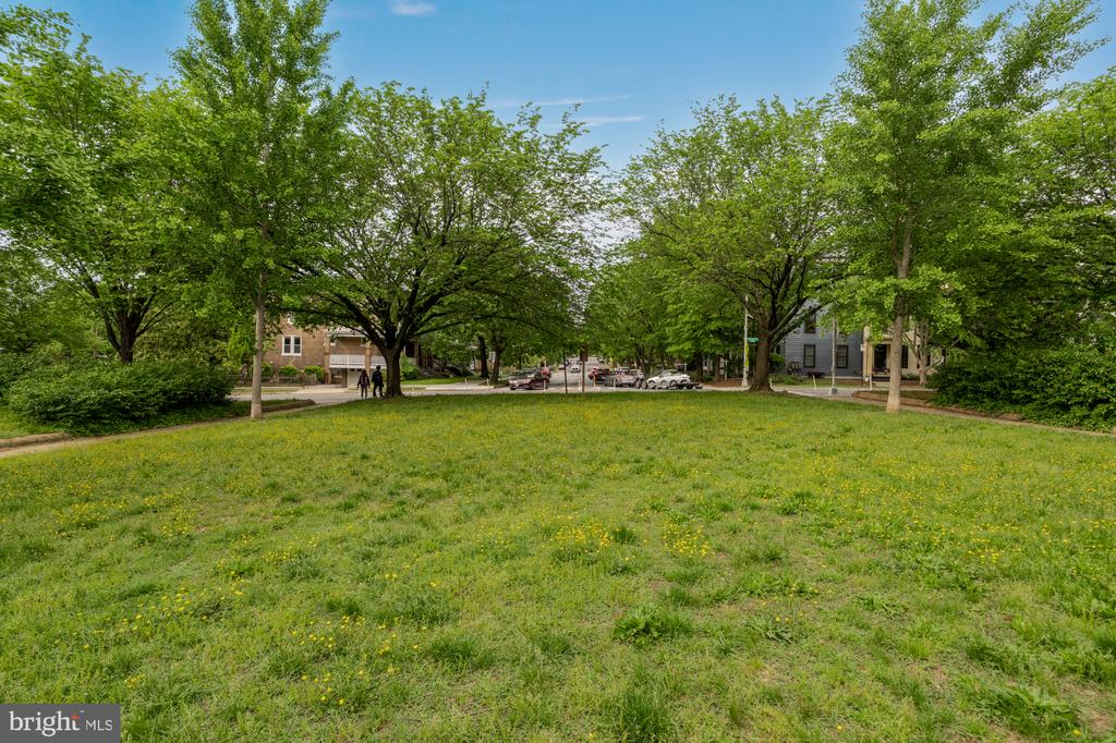 16 Grant Cir NW #2