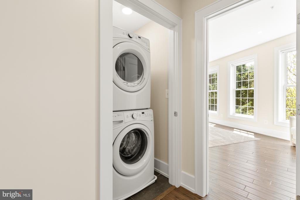 16 Grant Cir NW #2