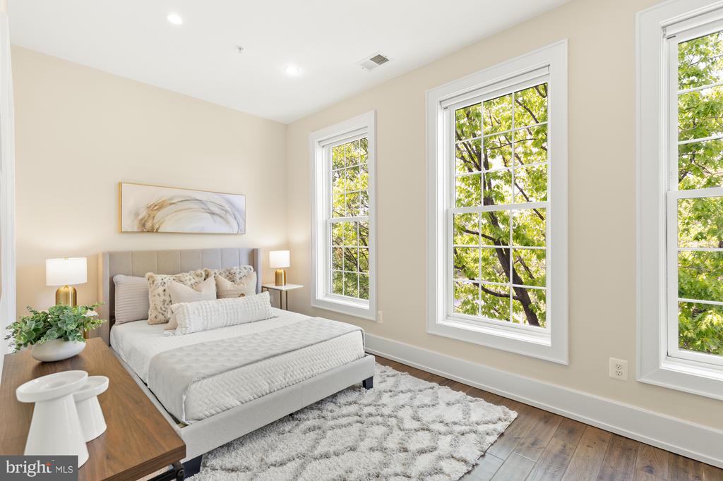 16 Grant Cir NW #2