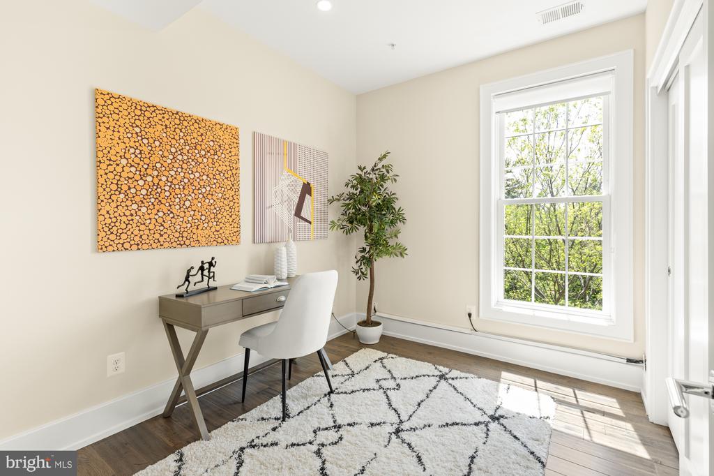16 Grant Cir NW #2