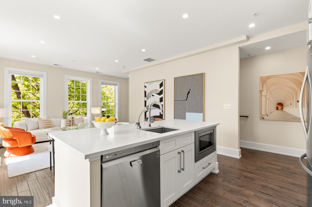 16 Grant Cir NW #2