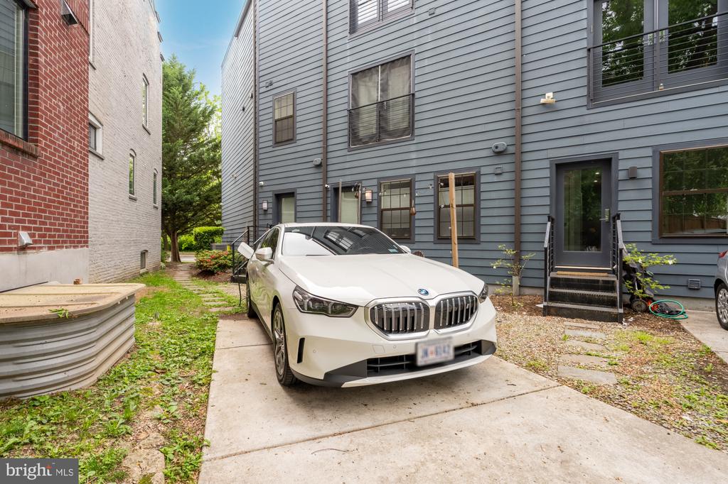16 Grant Cir NW #2
