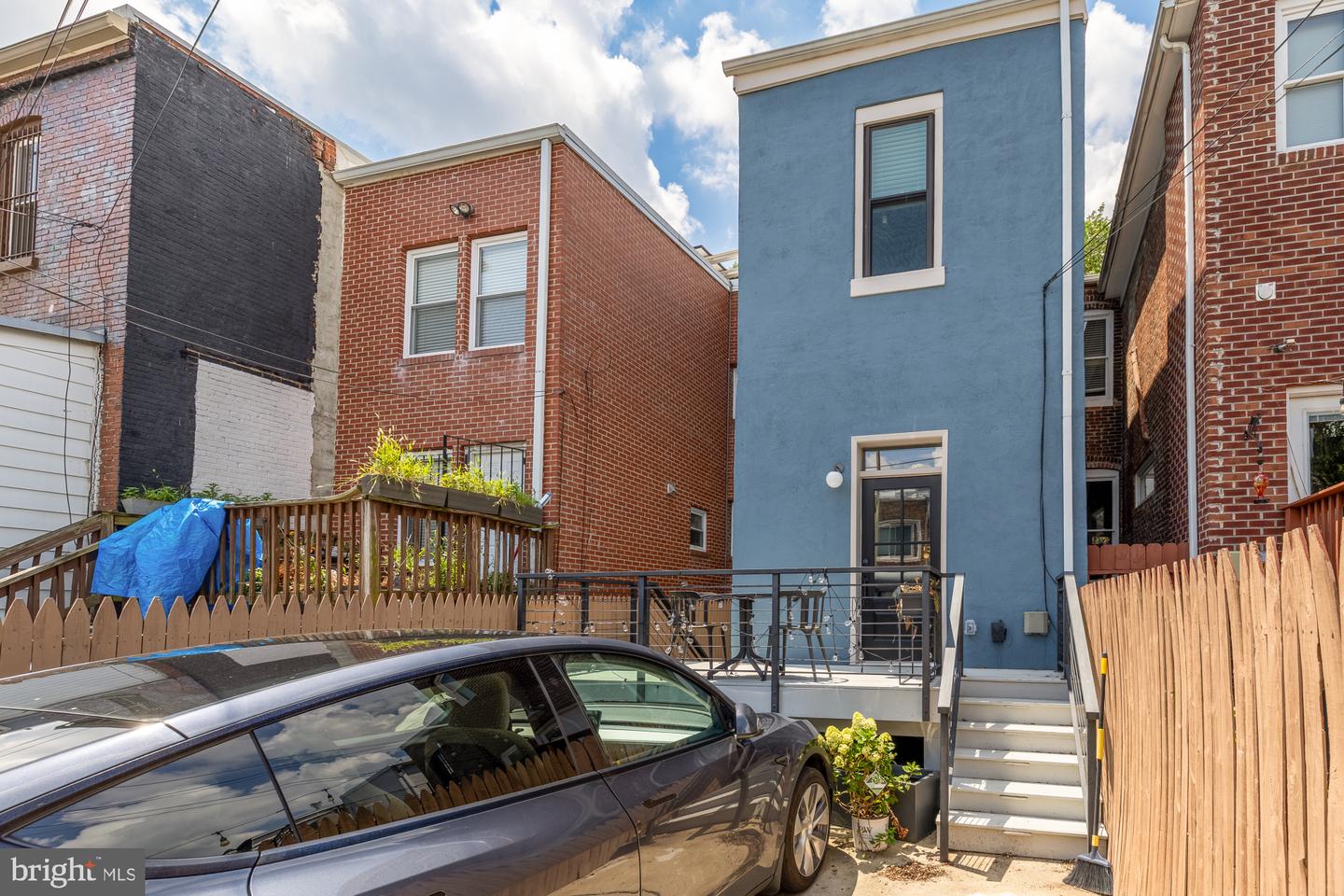 2221 13th St NW