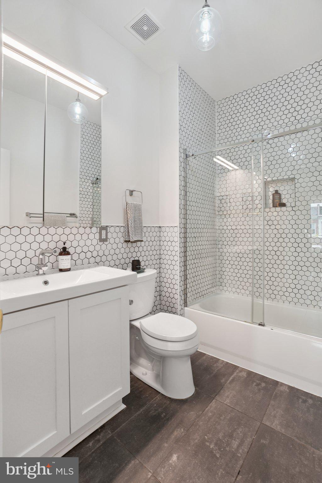 521 IRVING STREET NW