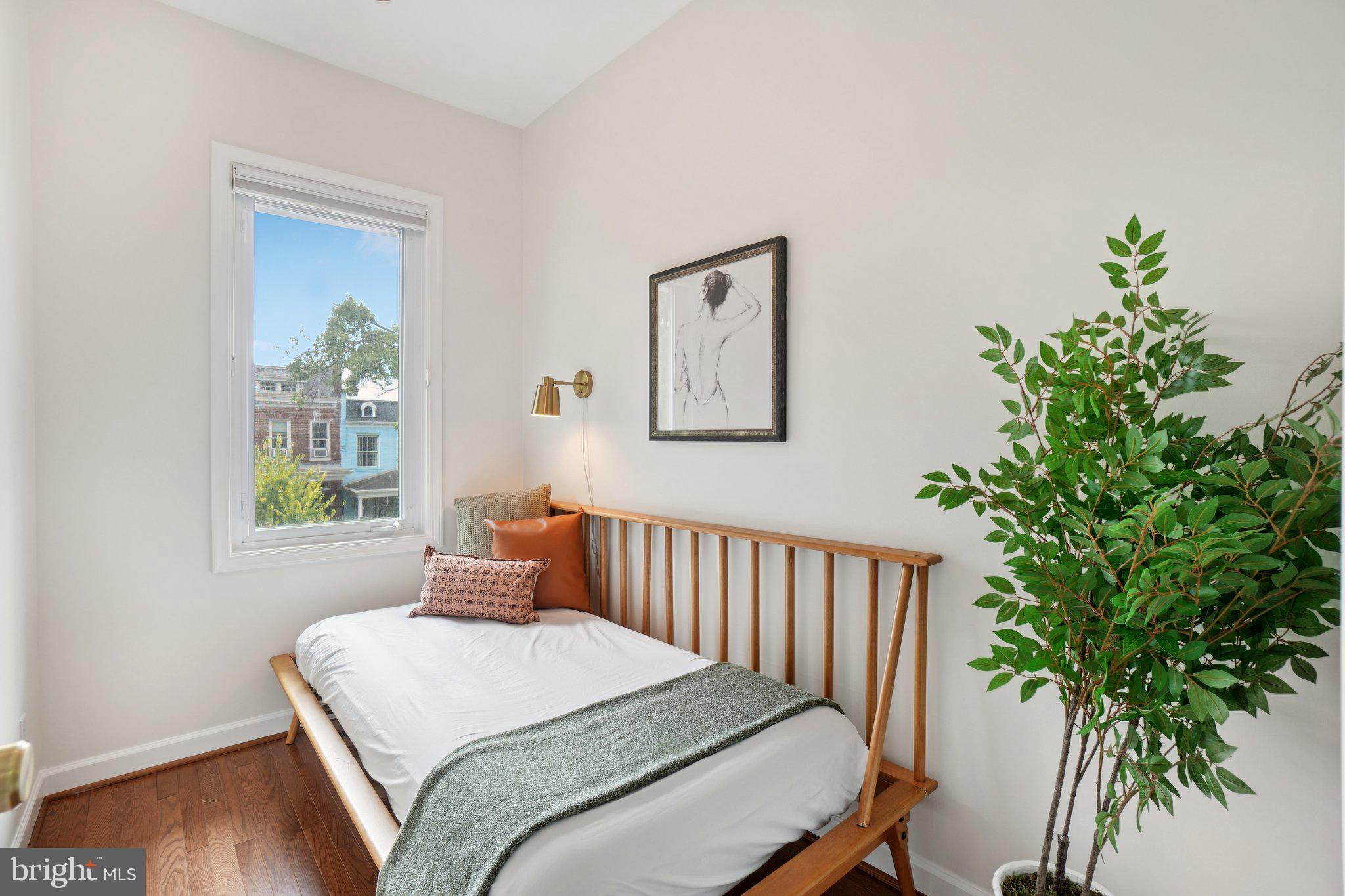 521 IRVING STREET NW