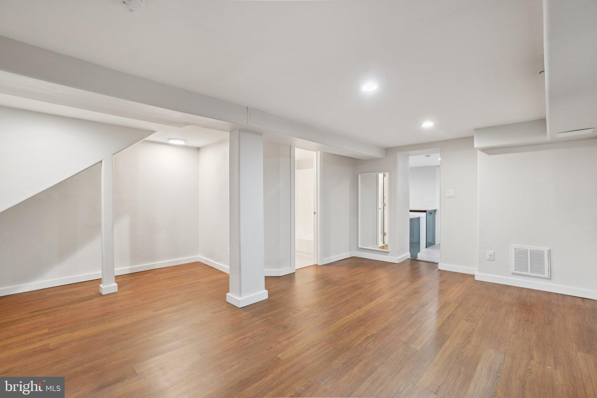 521 IRVING STREET NW