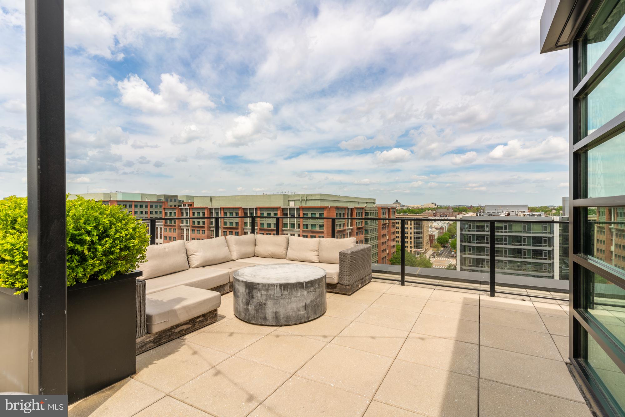 1300 4TH STREET SE 613