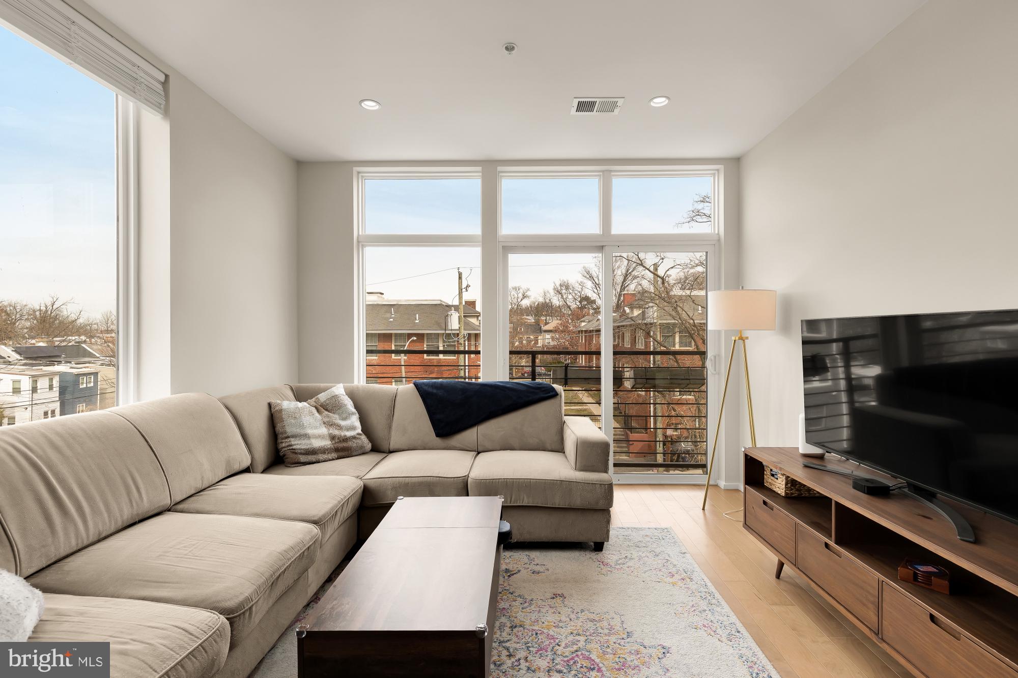 129 VARNUM STREET NW 6