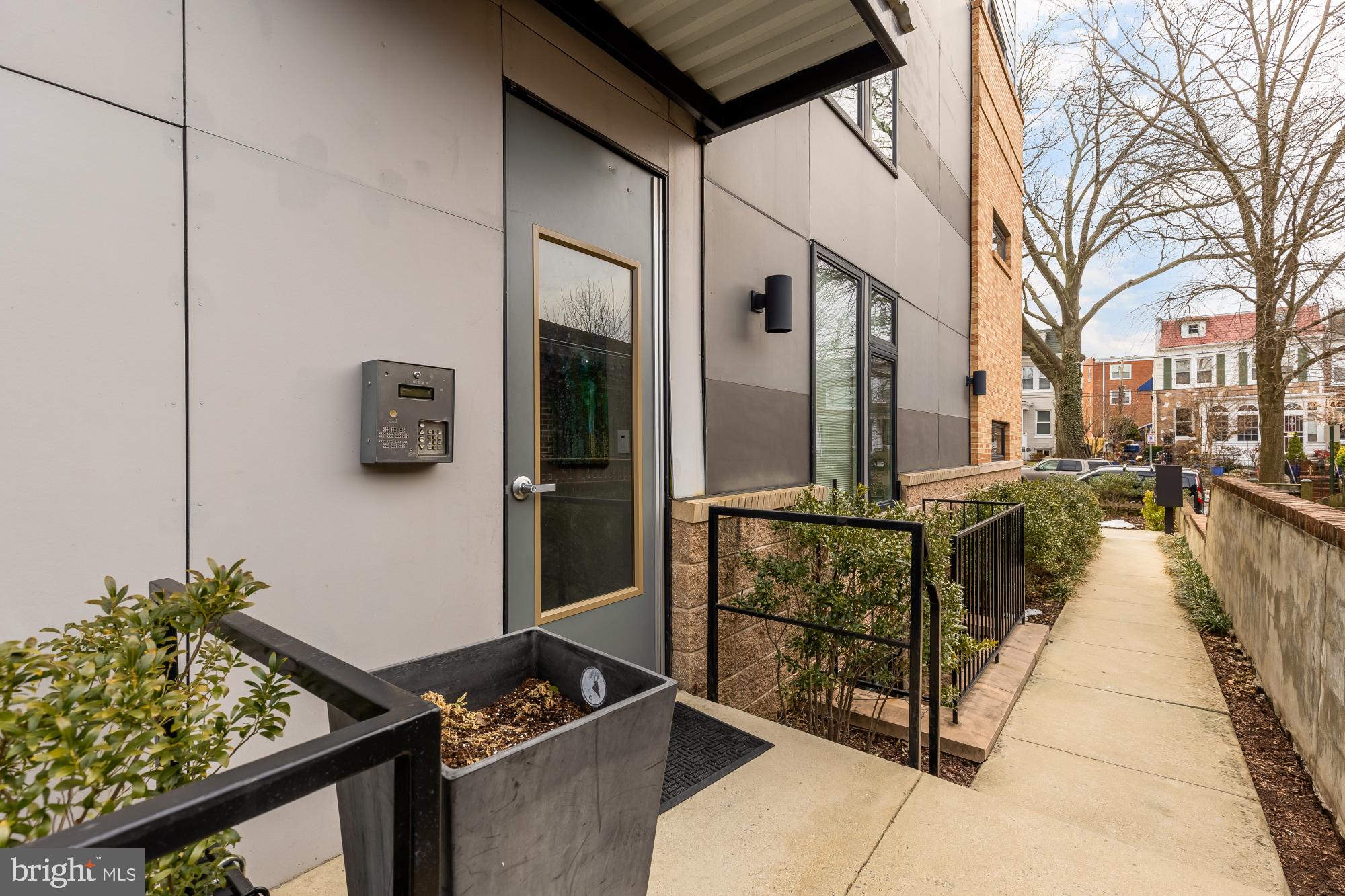 129 VARNUM STREET NW 6