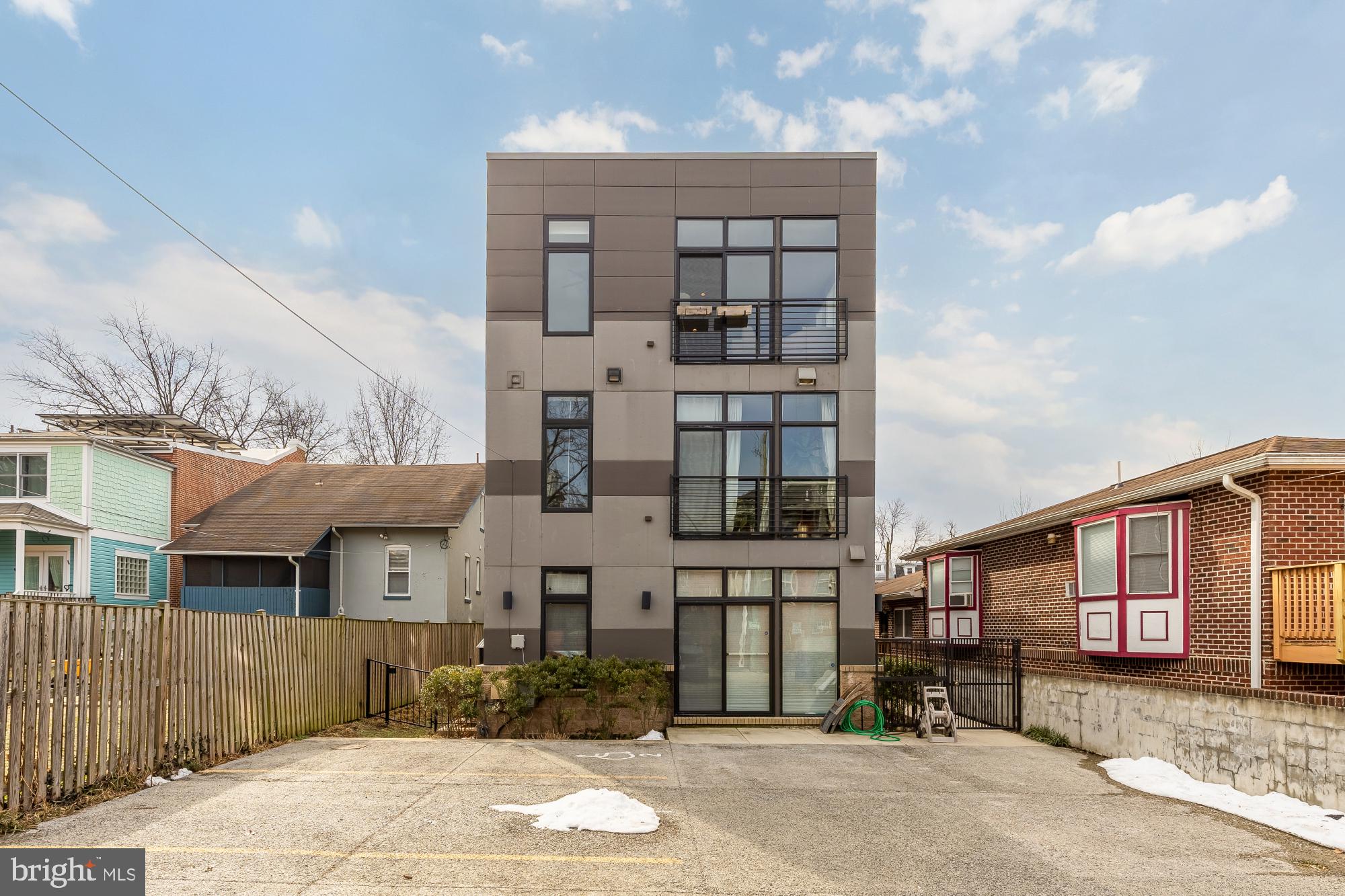 129 VARNUM STREET NW 6