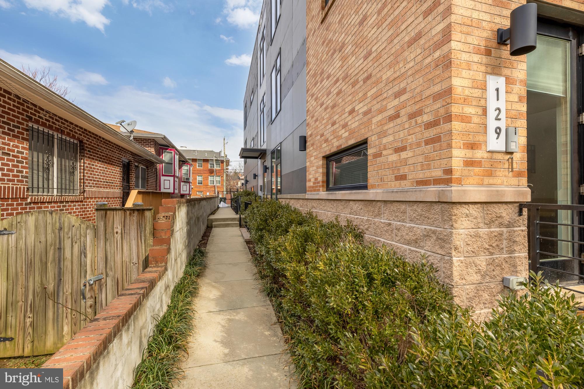 129 VARNUM STREET NW 6