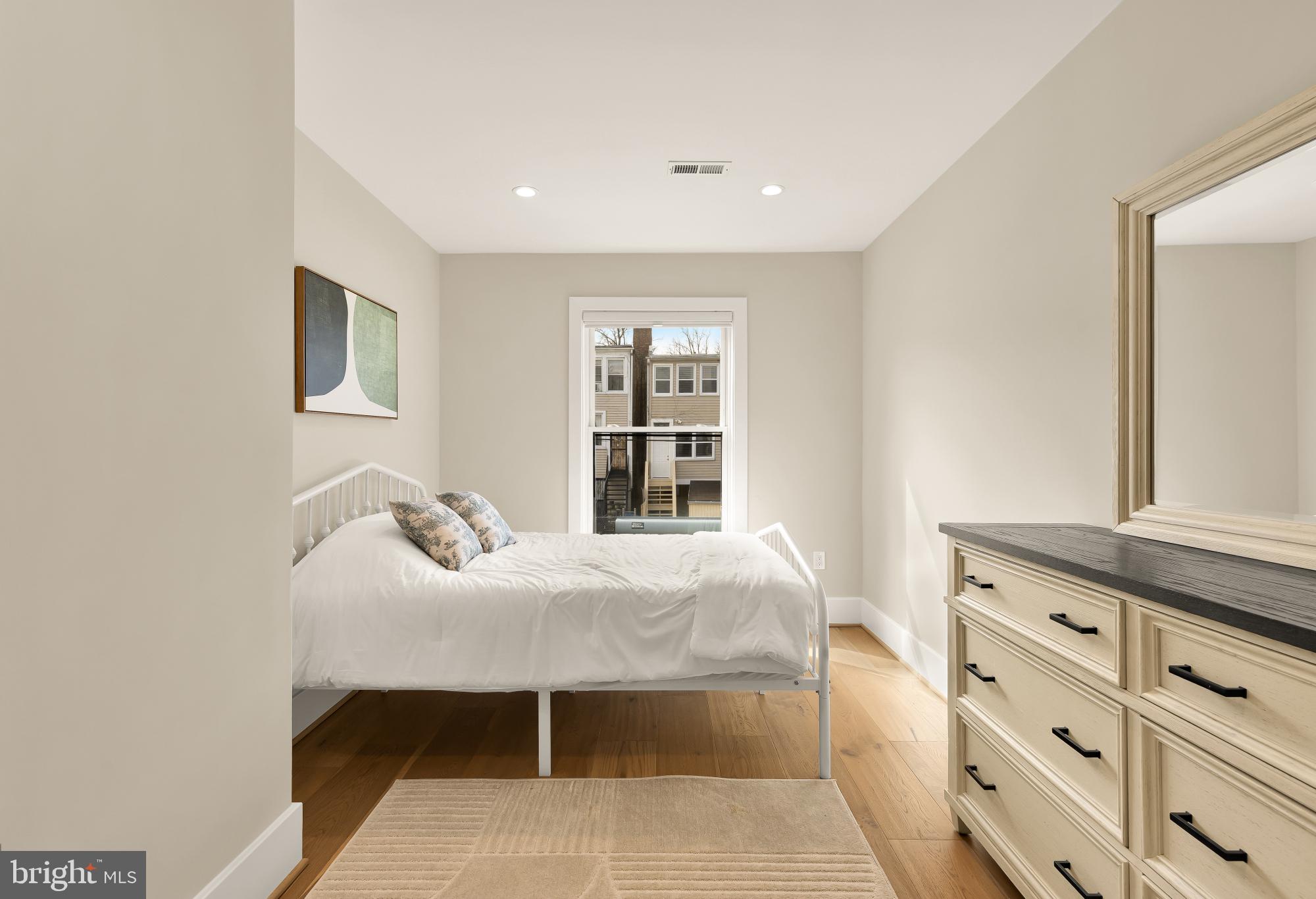 432 EMERSON STREET NW