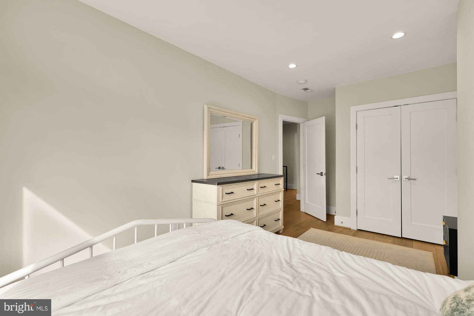 432 EMERSON STREET NW