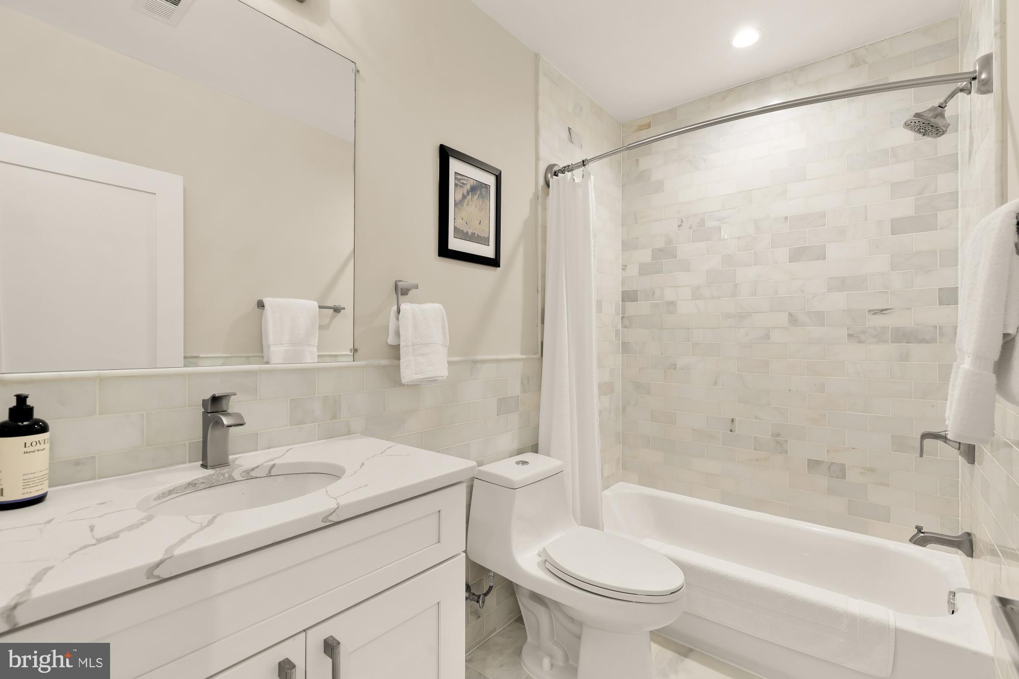 432 EMERSON STREET NW