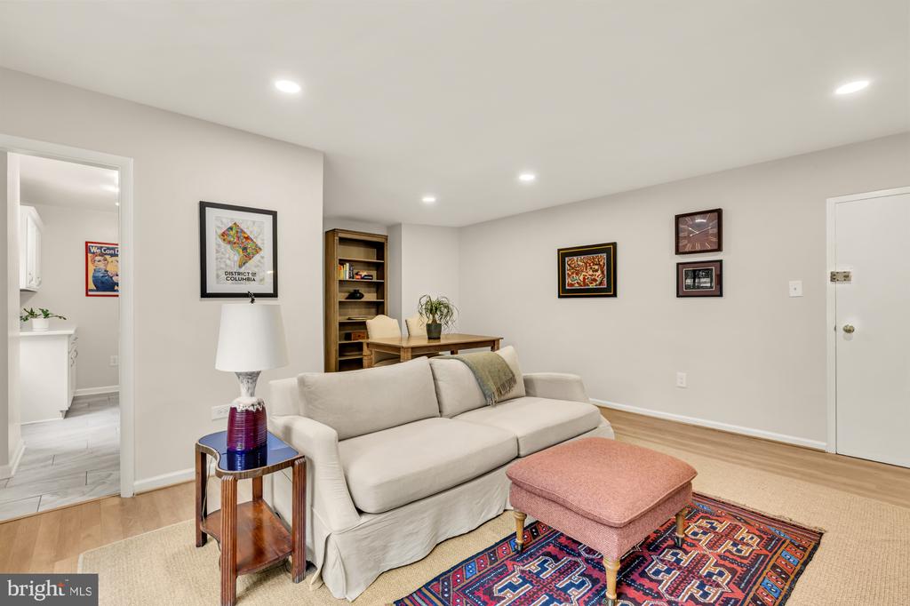 1880 COLUMBIA ROAD NW 203