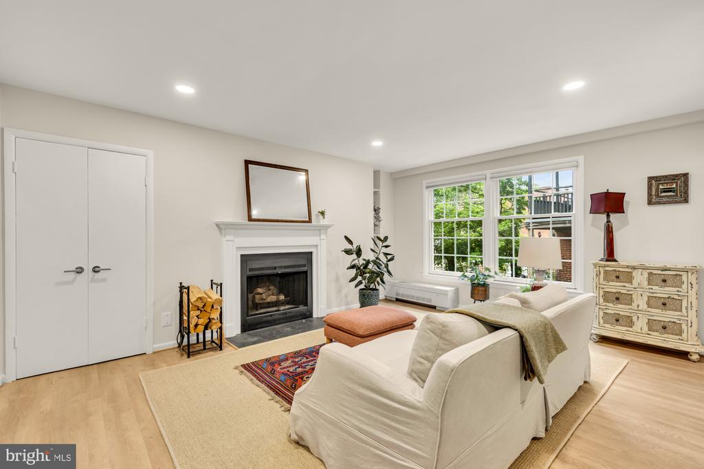 1880 COLUMBIA ROAD NW 203