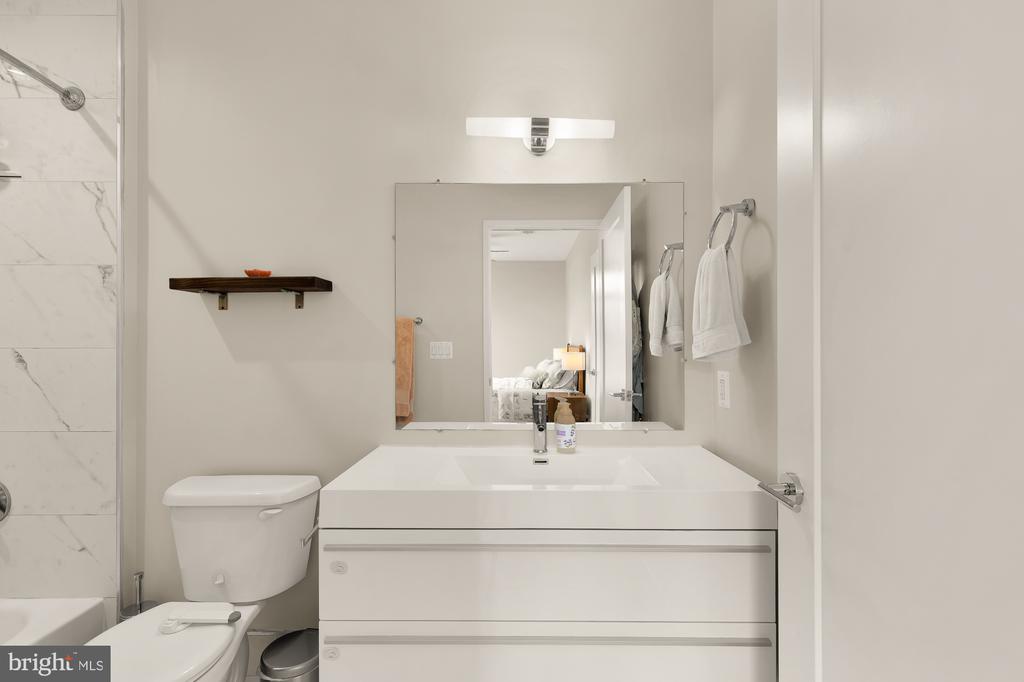 129 VARNUM STREET NW Unit: 6