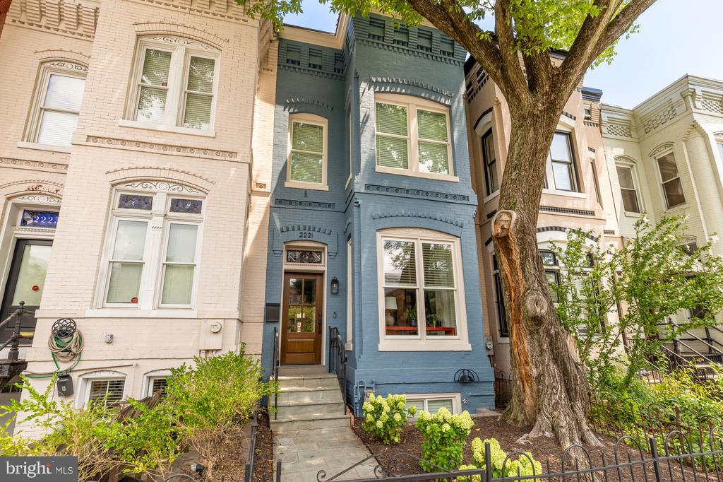 2221 13TH STREET NW