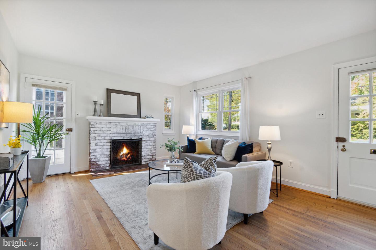 815 Davis Ave