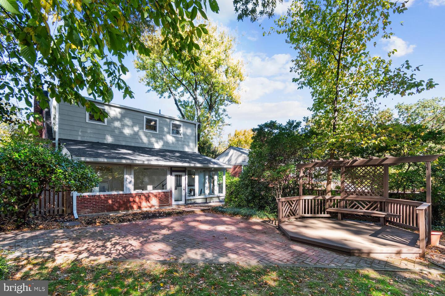 815 Davis Ave