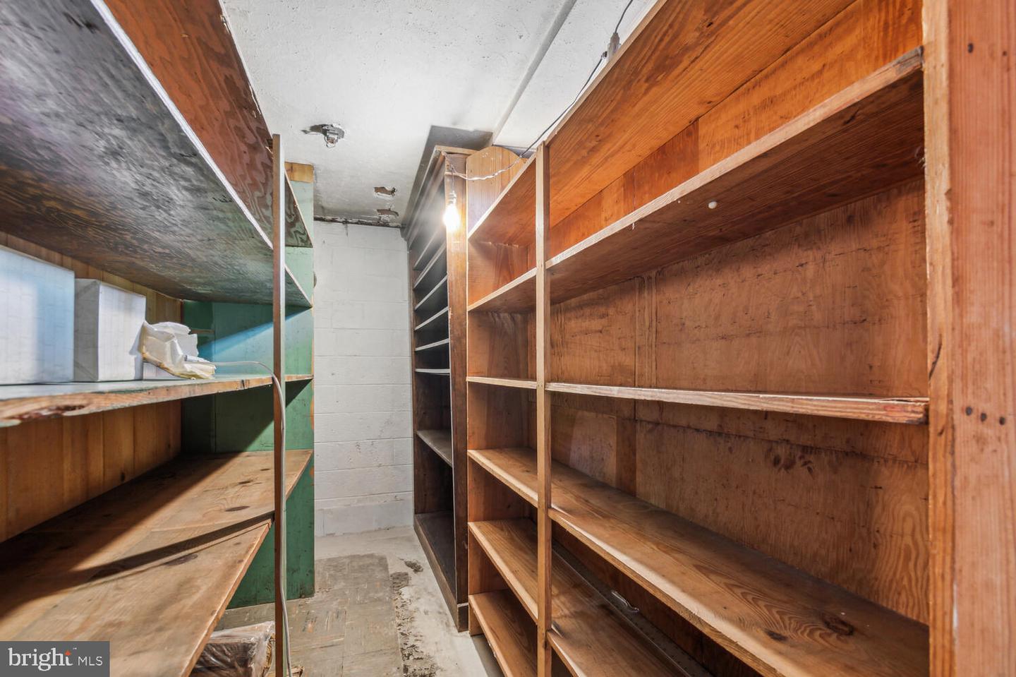 815 Davis Ave