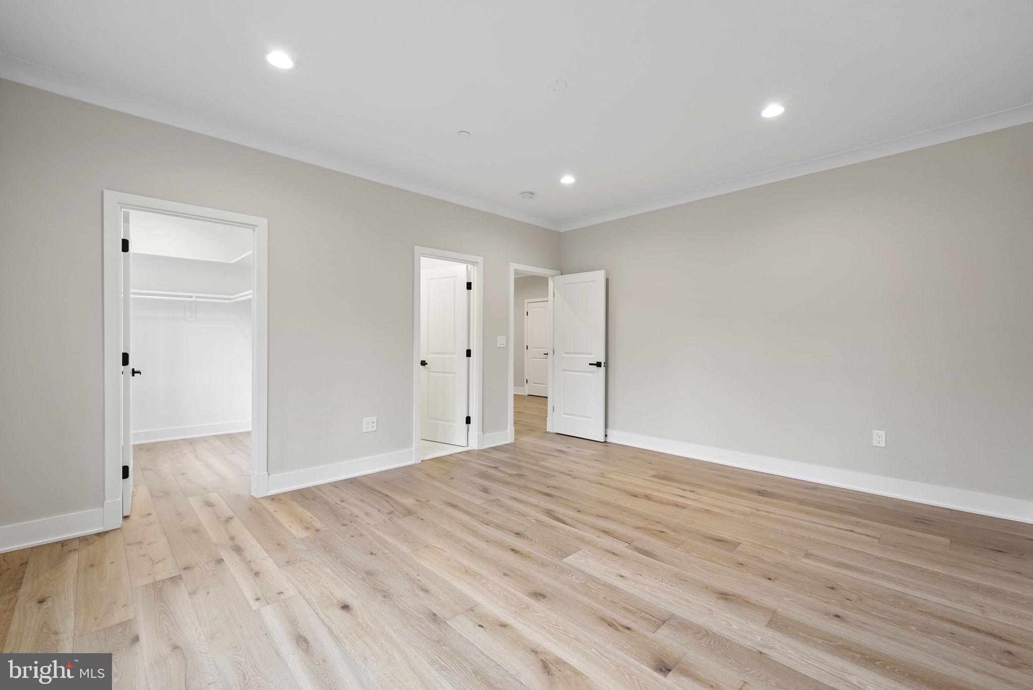 7112 Amy Ln