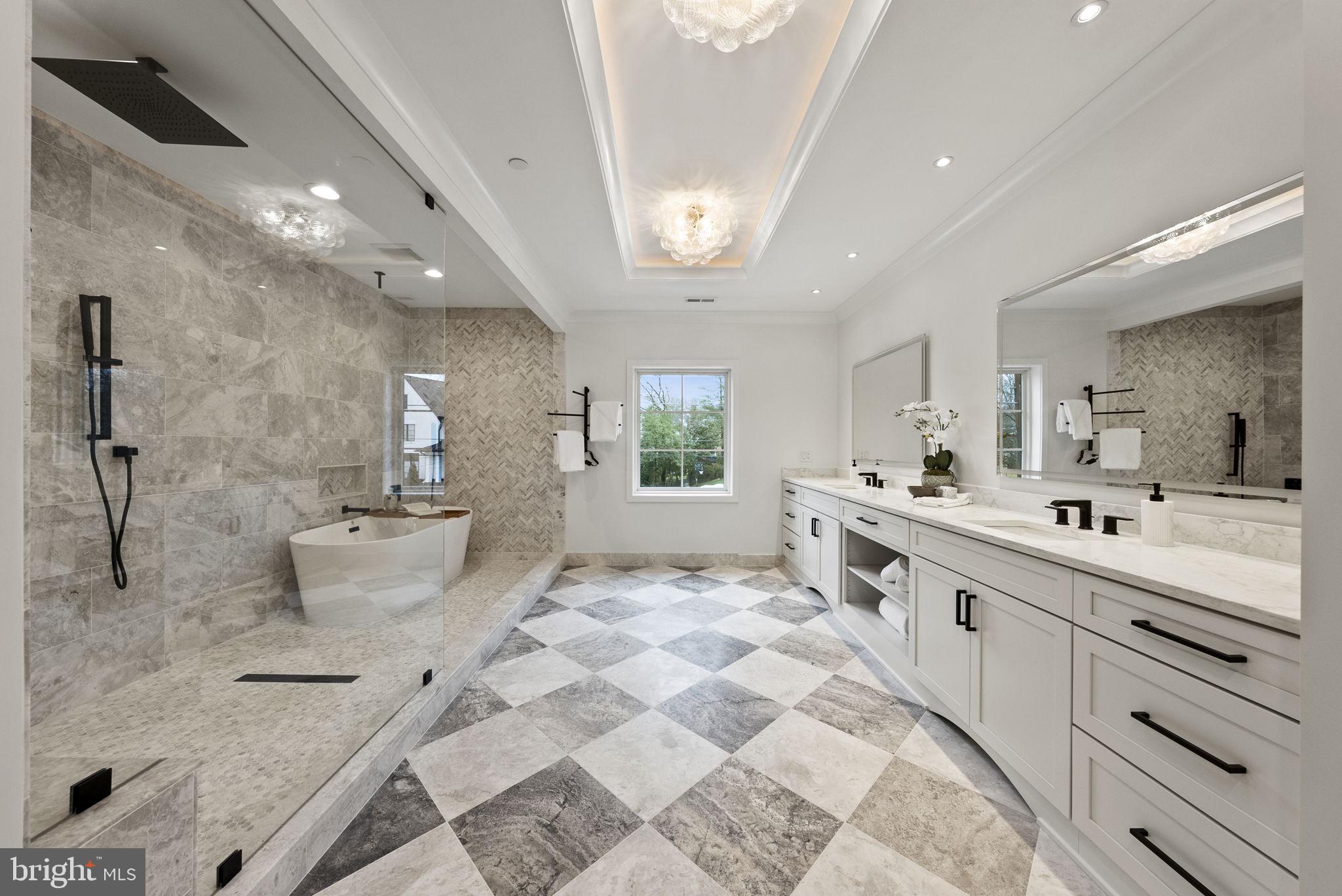 7112 Amy Ln