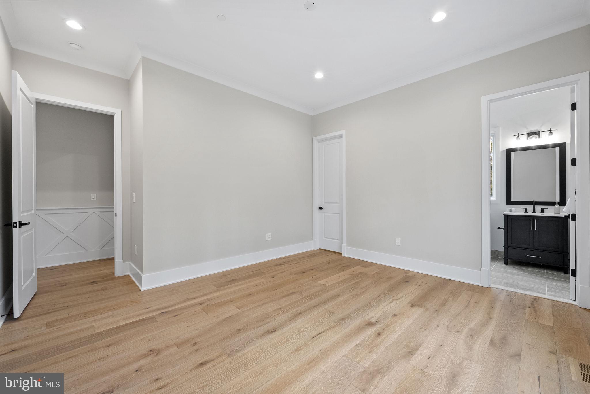 7112 Amy Ln