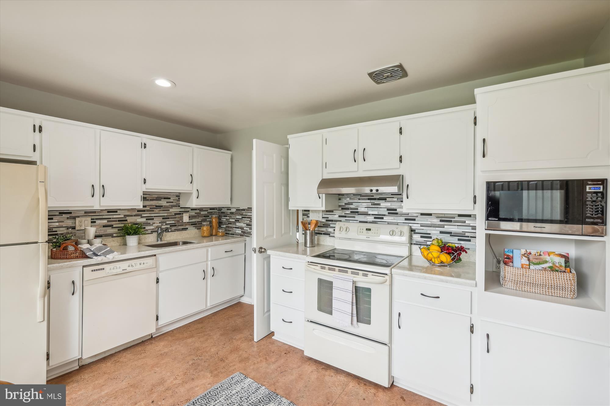 2405 Harmon Rd