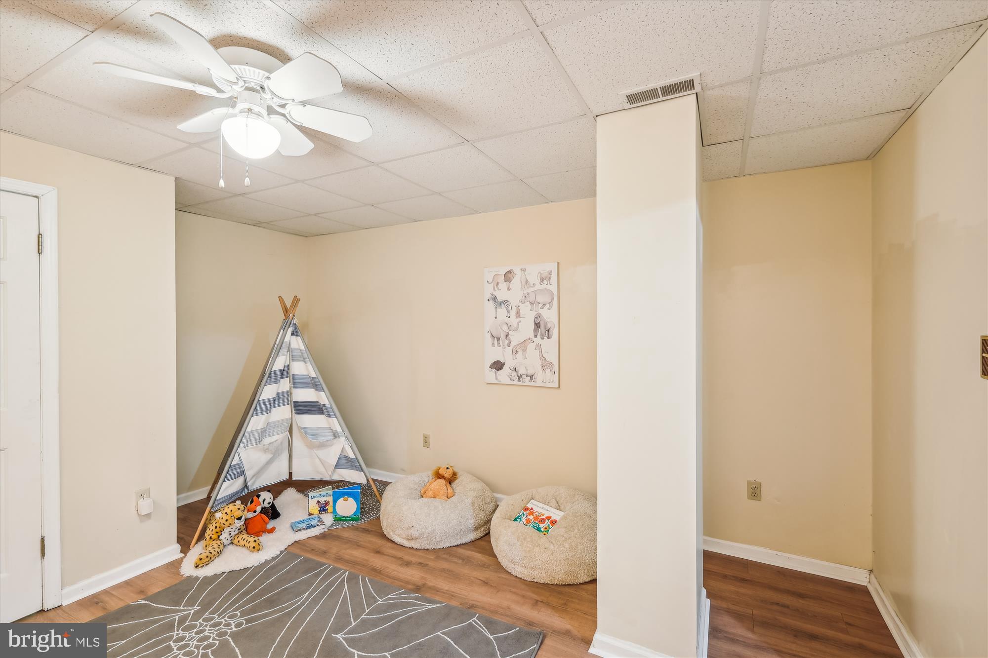 2405 Harmon Rd