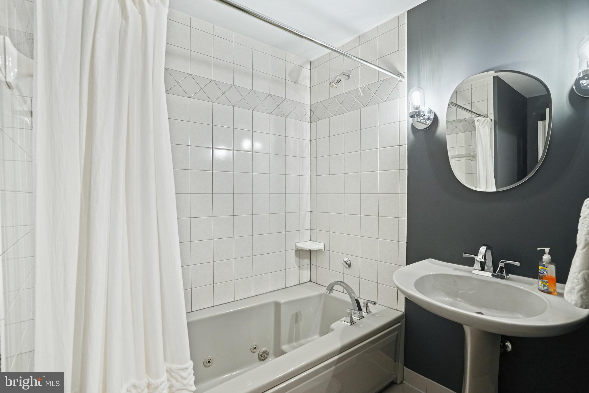 14900 Spring Meadows Dr