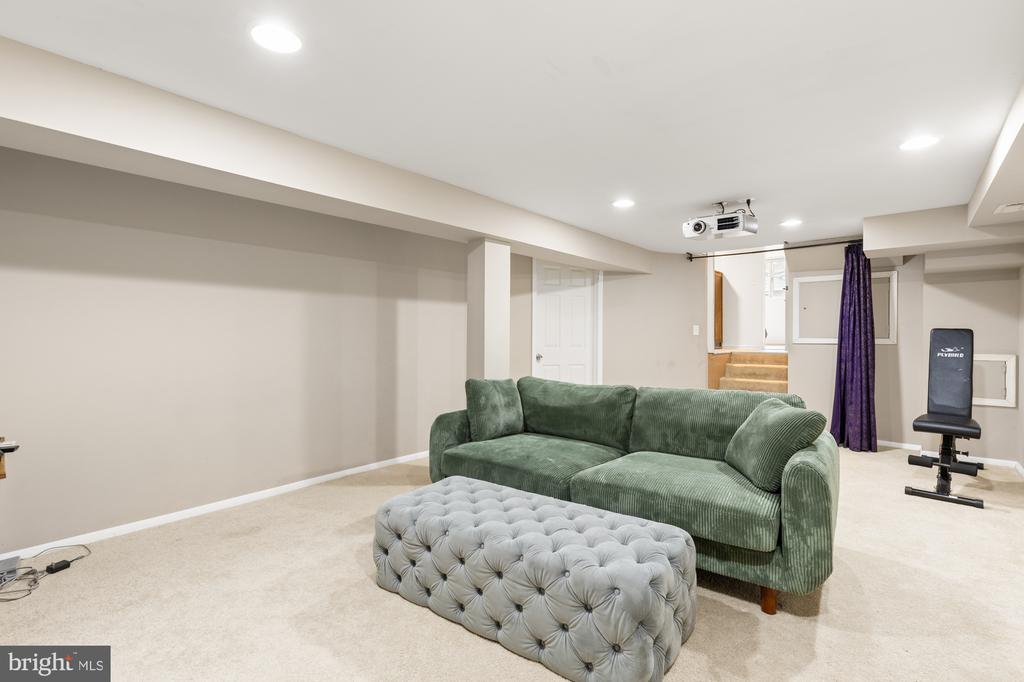 2407 Harmon Rd